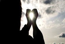 英格兰足总杯:曼市队8比0轻取索尔福德市.